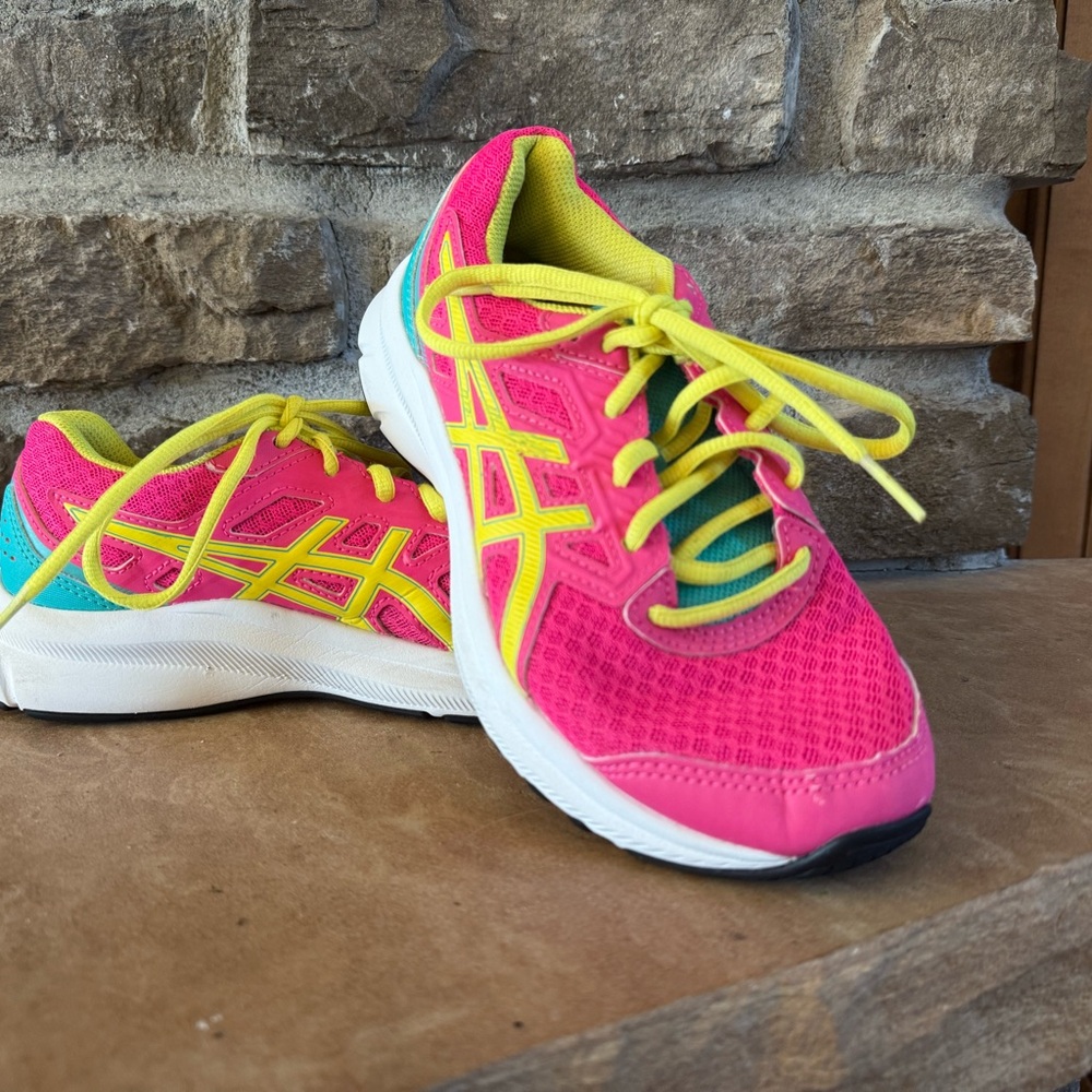 Asics Jolt 3 running shoes - size 3.5 US